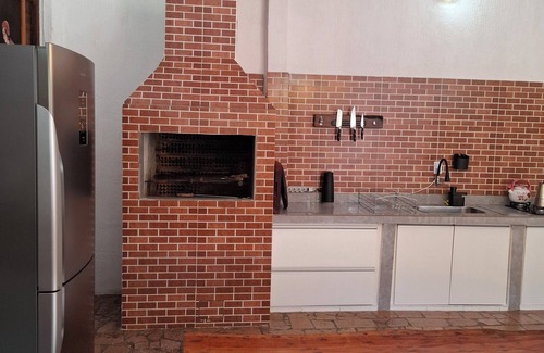 Guaratuba House | Charming townhouse surrounded by lush nature 350 meters from the beach.