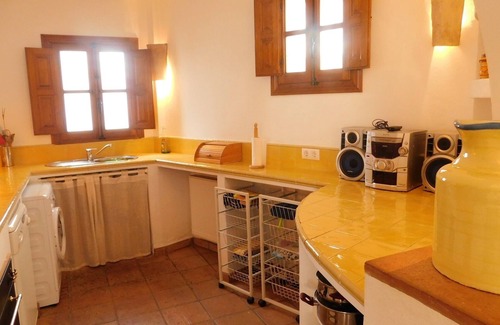 Gaucin House | Charming Townhouse with indoor pool