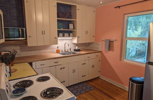 Cocoa Apartment | Charming, treetop Indian River Hideaway