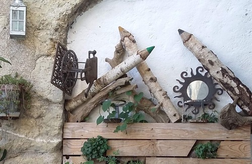 Amboise Cottage | Charming troglodyte loft at the foot of Château d'Amboise