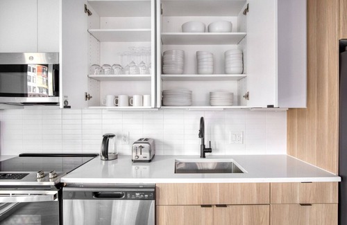 Truxton Circle Apartment | Charming Truxton Circle 2BR w/ Rooftop, nr Coffee Shops, by Blueground