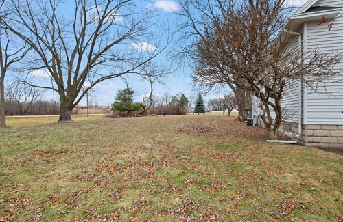 Green Bay House | Charming Two Bed Home Located in Green Bay