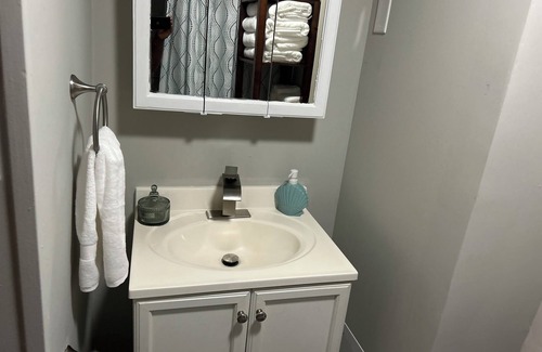 Indianapolis House | Charming Two-Bedroom House Near Downtown Indy with full kitchen & strong Wi-Fi