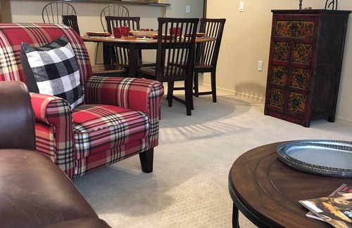 North Scottsdale Condo | Charming two bedroom second floor condominium in North Scottsdale.