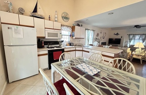 Diamond Beach House | Charming two-story townhouse! Sleeps 12