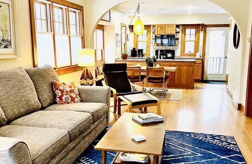 Saugatuck House | Charming, Updated Cottage On Hillside In Saugatuck