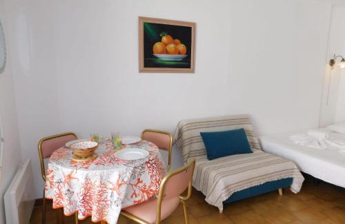 Boulouris-sur-Mer Apartment | Charming 'Valmer' Boulouris Studio with Parking 2mn from the beach