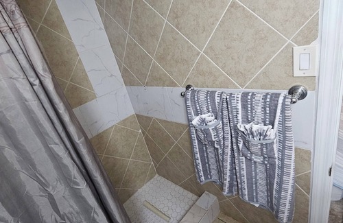 Flag Hill Apartment | Charming studio with AC and WiFi in awesome Charlotte Amalie East