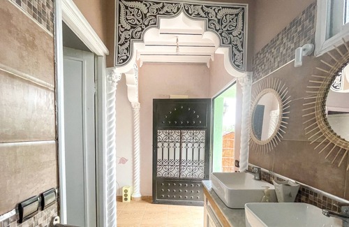Tamazouzte Villa | Charming Villa with Private Heated Pool and hot tub