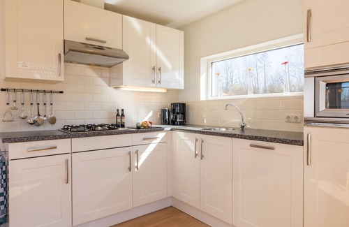 Gasselternijveen Villa | Charming Villa by the Water