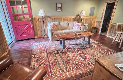 Howard Villa | Charming villa a short scenic drive to Salida Colorado!