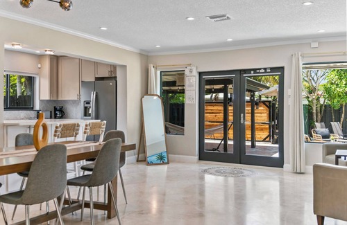 Wilton Manors Villa | Charming Villa Getaway with Pool in Wilton Manors