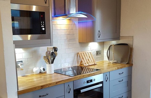 Ryde House | Charming Villa in Ryde - Child Friendly