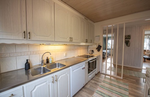 Loftahammar Villa | Charming villa in summer village Loftahammar, near the forest and the sea!