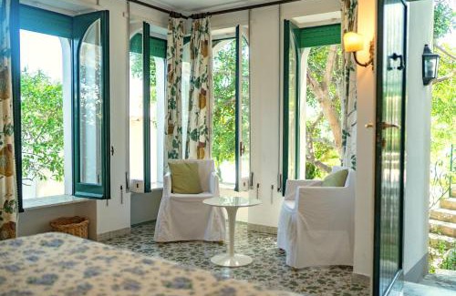 Capri Villa | Charming Villa