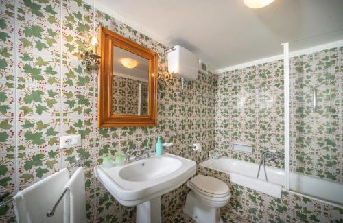 Capri Villa | Charming Villa
