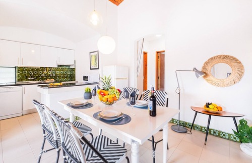Areias de Sao Joao Villa | Charming Villa near Oura Beach w/Heatable Pool