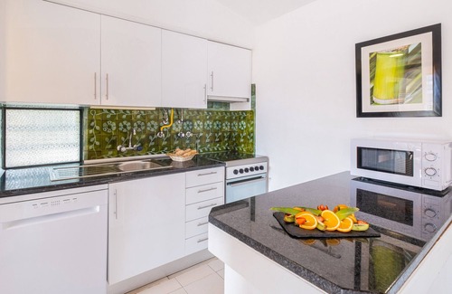 Areias de Sao Joao Villa | Charming Villa near Oura Beach w/Heatable Pool