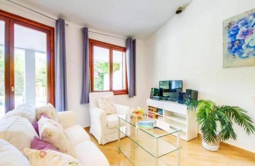 Crestatx Villa | Charming villa near Sa Pobla