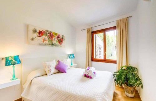 Crestatx Villa | Charming villa near Sa Pobla