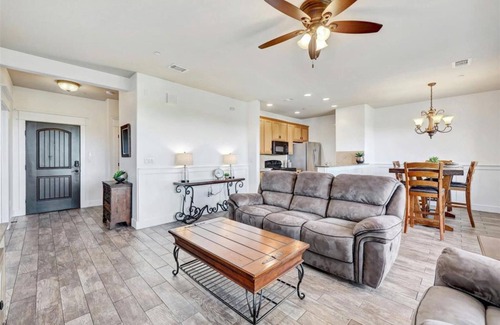 Leander Condo | Charming Villa on Lake Travis in Hill Country at Hollows Resort, Pools, Trails, Marina