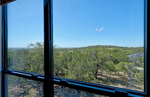 Leander Condo | Charming Villa on Lake Travis in Hill Country at Hollows Resort, Pools, Trails, Marina