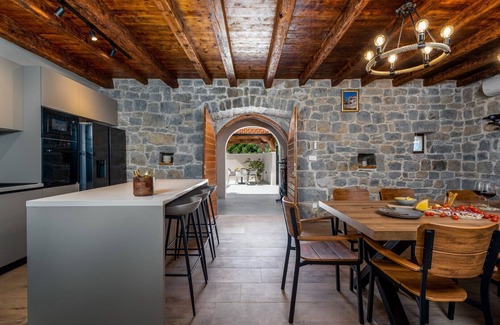 Tugare Villa | Charming Villa Perina with private heated pool