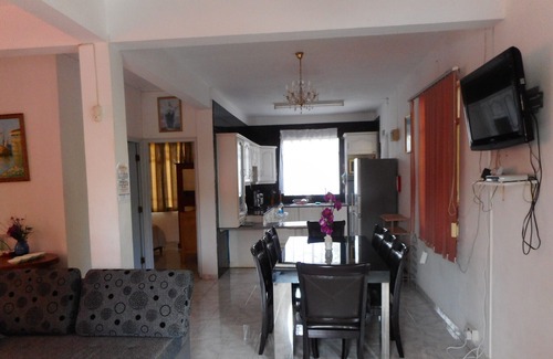 Flic-en-Flac Villa | Charming villa with swimming pool 5 minutes from the beach and shops