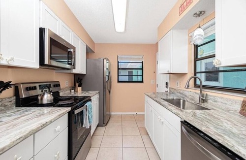 Englewood East Villa | Charming villa with 2 bedrooms, 4 miles from gulf beaches. Dogs welcome!
