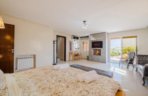 Sidi Abdallah Ghiat Villa | Charming Villa with Private Garden & Pool 21 km from Marrakech, Atlas Mountain Views