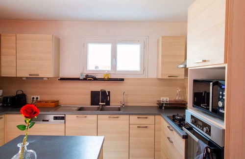 Domarin Villa | Charming villa with pool and BBQ, 1 min from Bourgoin-jallieu