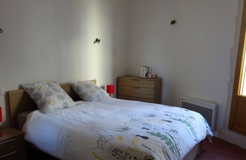 Aramon House | Charming village house in a historic site