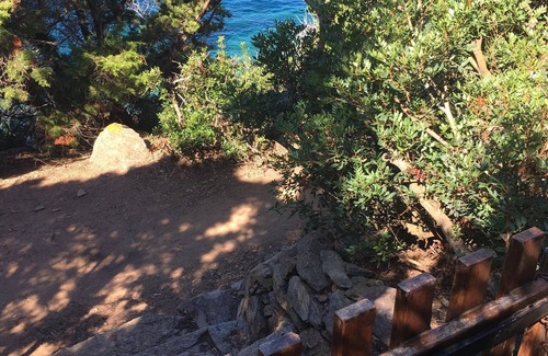 Ile du Levant House | Charming waterfront home