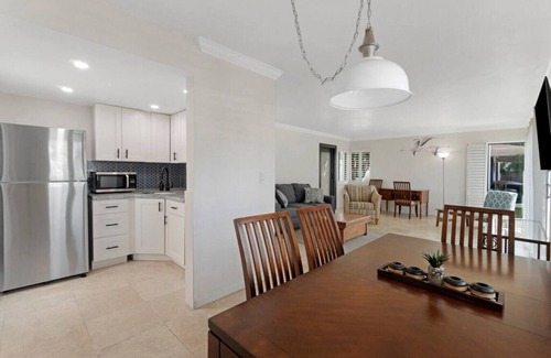 Nurmi Isles House | Charming Waterfront Cottage