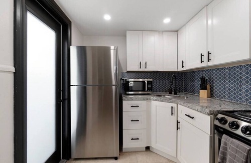Nurmi Isles House | Charming Waterfront Cottage