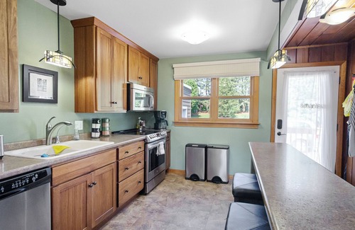 Jim Falls Cabin | Charming Waterfront Cabin on Lake Wissota: Old Abe Trail, Boat, Swim, Fish, Golf