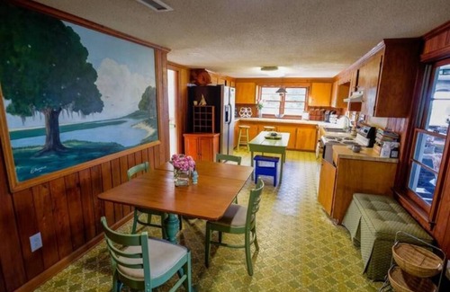 Murrells Inlet House | Charming Waterfront Cottage – Private Dock, Panoramic Views, and park passes!