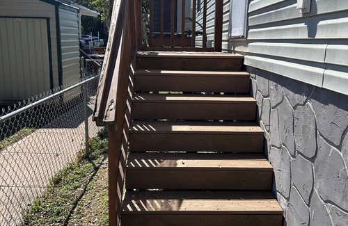 Homosassa House | Charming Waterfront 2-bedroom mobile home in Old Homosassa with direct access!