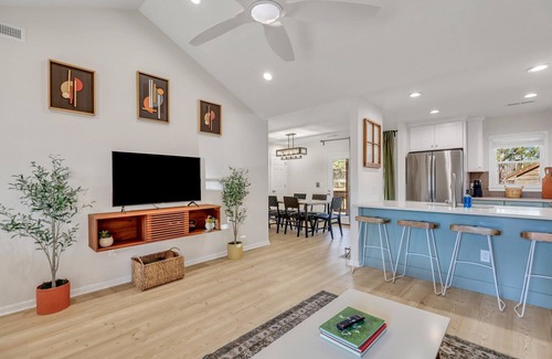 Russellville House | Charming Waterfront Compound w/Lake Access - Pet Friendly -Theatre and Game Room