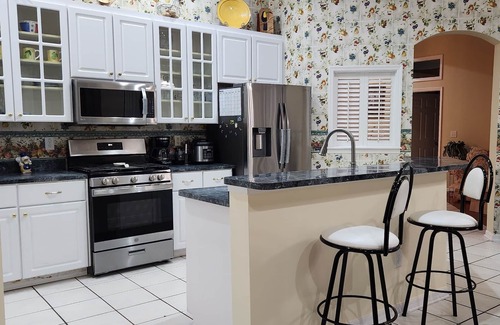 East County Civic Group House | Charming Wheel-Chair Accessible 3-bedroom house in lovely Valrico