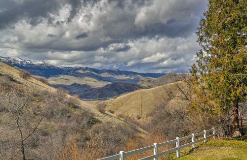 White Bird House | Charming White Bird Home with Mtn and Salmon River View