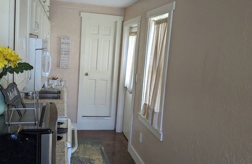 Windsor Apartment | Charming Windsor Apartment: Easy access to Katy and Rock Island Trails.
