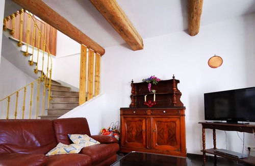 Roquebrun House | Charming winegrower's house La Gabirène