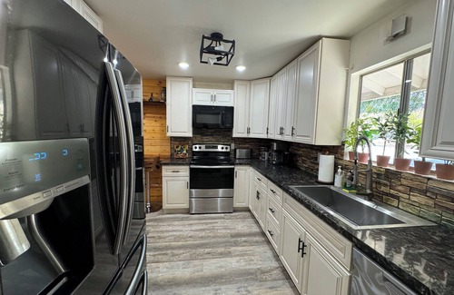 Rancho San Diego House | Charming Wood house with pool & basket court