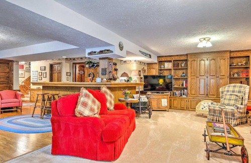 Woodbridge Apartment | Charming Woodbridge Apt with Porch and Gazebo!
