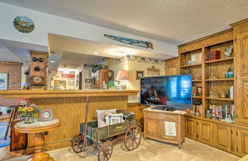 Woodbridge Apartment | Charming Woodbridge Apt with Porch and Gazebo!