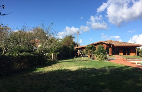 Pibrac Villa | CHARMING WOODEN VILLA WITH PRIVATE POOL. BRIGHT, QUIET, NEAR TOULOUSE.