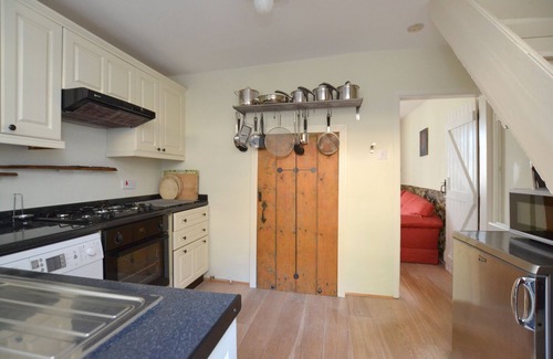 Hythe Cottage | Charming Writer's Retreat, sleeps 1 or a couple