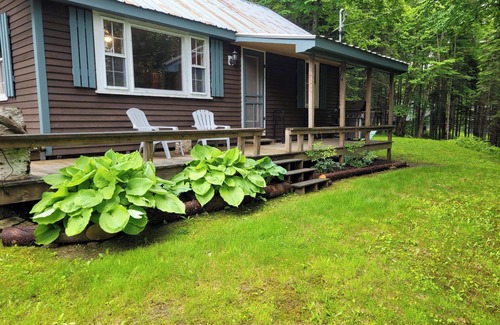 Rangeley Cabin | Charmingly updated 2 bed cabin with WiFi in Rangeley Maine