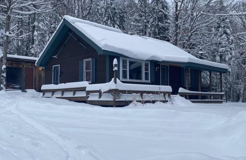 Rangeley Cabin | Charmingly updated 2 bed cabin with WiFi in Rangeley Maine